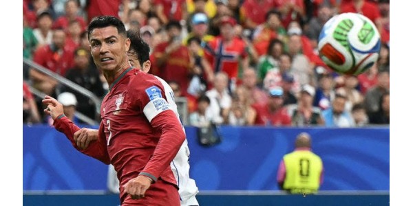 Cristiano Ronaldo blijft het tijdperk herdefiniëren Cristiano Ronaldo blijft het tijdperk herdefiniëren
